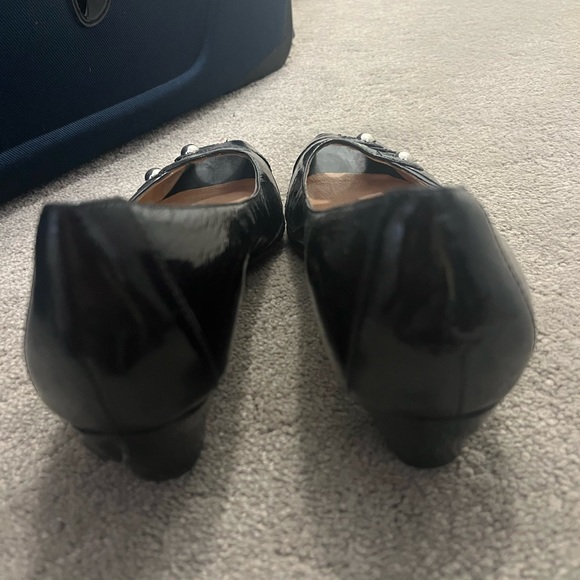 Near Perfect Condition Sofft European Peep Toe Low Slip On Black Leather Heels - Picture 2 of 6